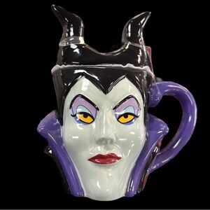 Maleficent from Disney's "Sleeping Beauty" mug with lid